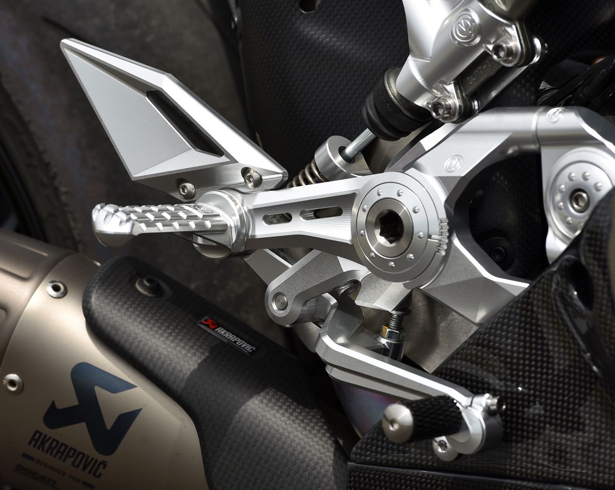 Motocorse Billet Aluminium Rearsets With Titanium Hardware For The ...